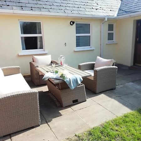 Bovinda Cottage - By The Beach, Bettystown Esterno foto