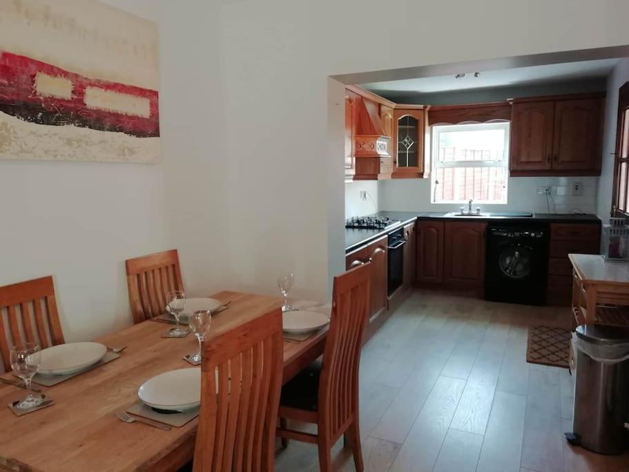 Bovinda Cottage - By The Beach, Bettystown Esterno foto